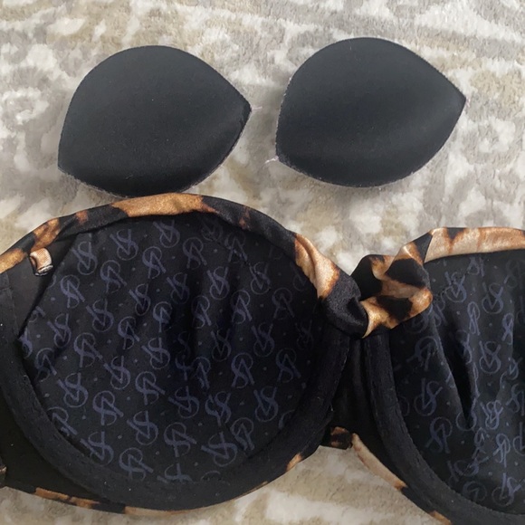 Victoria’s Secret swim suit top - Picture 10 of 10